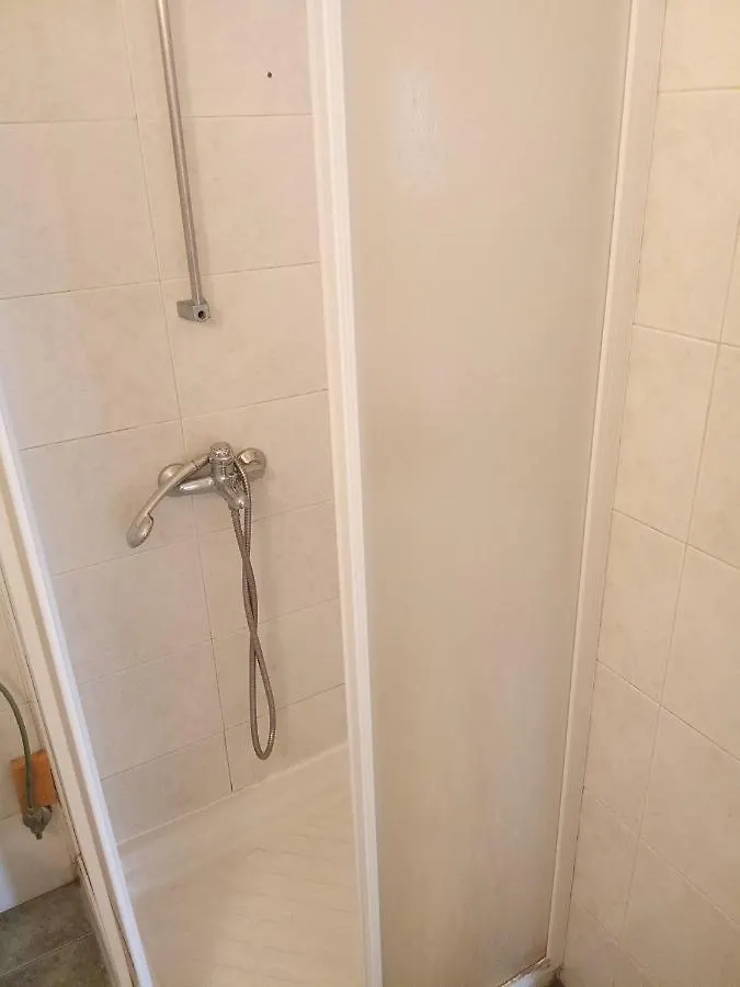 Homestay Room In Villa In Quite Area Of Larnaca Cyprus
